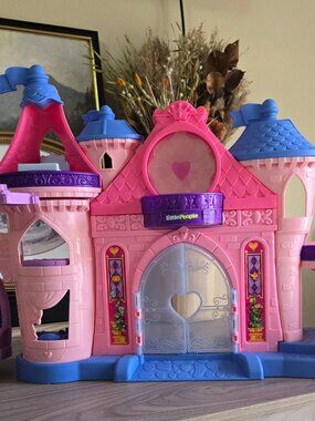 Disney Princess Magical Lights & Dancing Castle Little People Toddler Playset